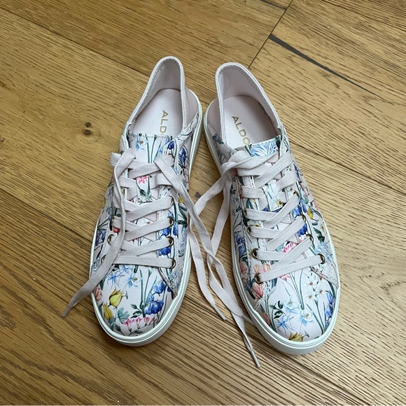 Aldo Stephanie Floral Sneakers in Size 7 - Picture 5 of 6
